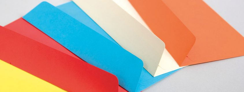 Aufgefächerte farbige Briefhüllen Elco Color